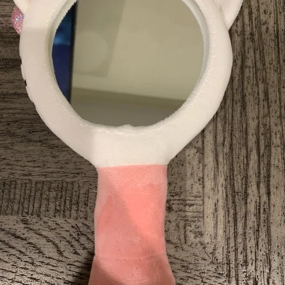 Hello Kitty Makeup Brush Set, Mirror and Headband - Pink - Picture 2 of 3